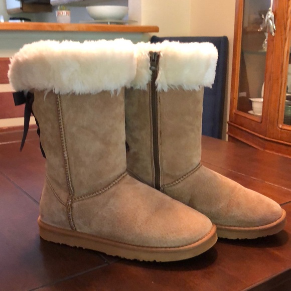 Lamo | Shoes | Lam Womens Boots | Poshmark